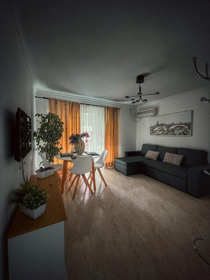 Loftriana Apartment Seville Luaran gambar